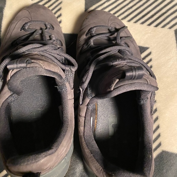 Nike Lebrons - Picture 4 of 4